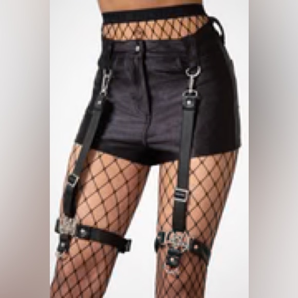 New With Tags Killstar Size Large HARDLINER GARTER SHORTS - Picture 2 of 6